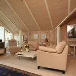 Holiday home 6 Person Holiday Home In Dronningmolle-By Traum *