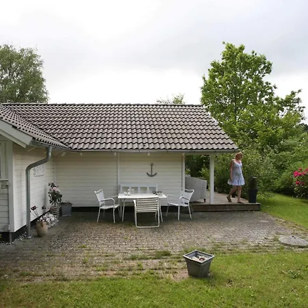 4 Star In Dronningmolle