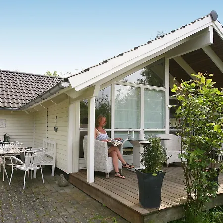 6 Person In Dronningm Lle * Gilleleje